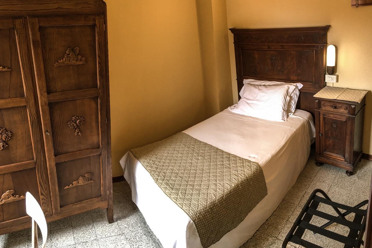 Albergo La Pace Pradleves Buitenkant foto